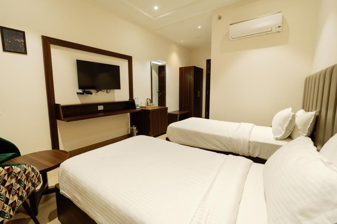 Grand Heritage Hotel & Resort Ludhiana Eksteriør billede