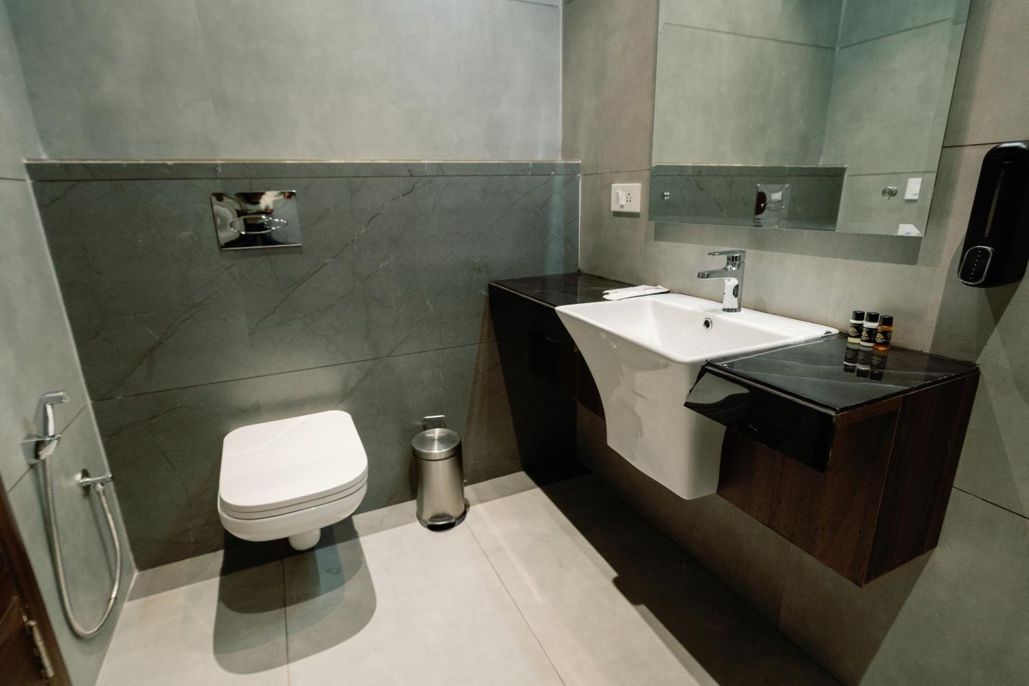 Grand Heritage Hotel & Resort Ludhiana Eksteriør billede